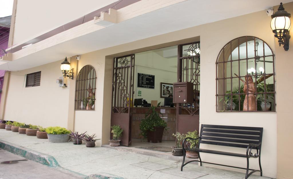 Hotel Cervantino Tapachula Exteriör bild