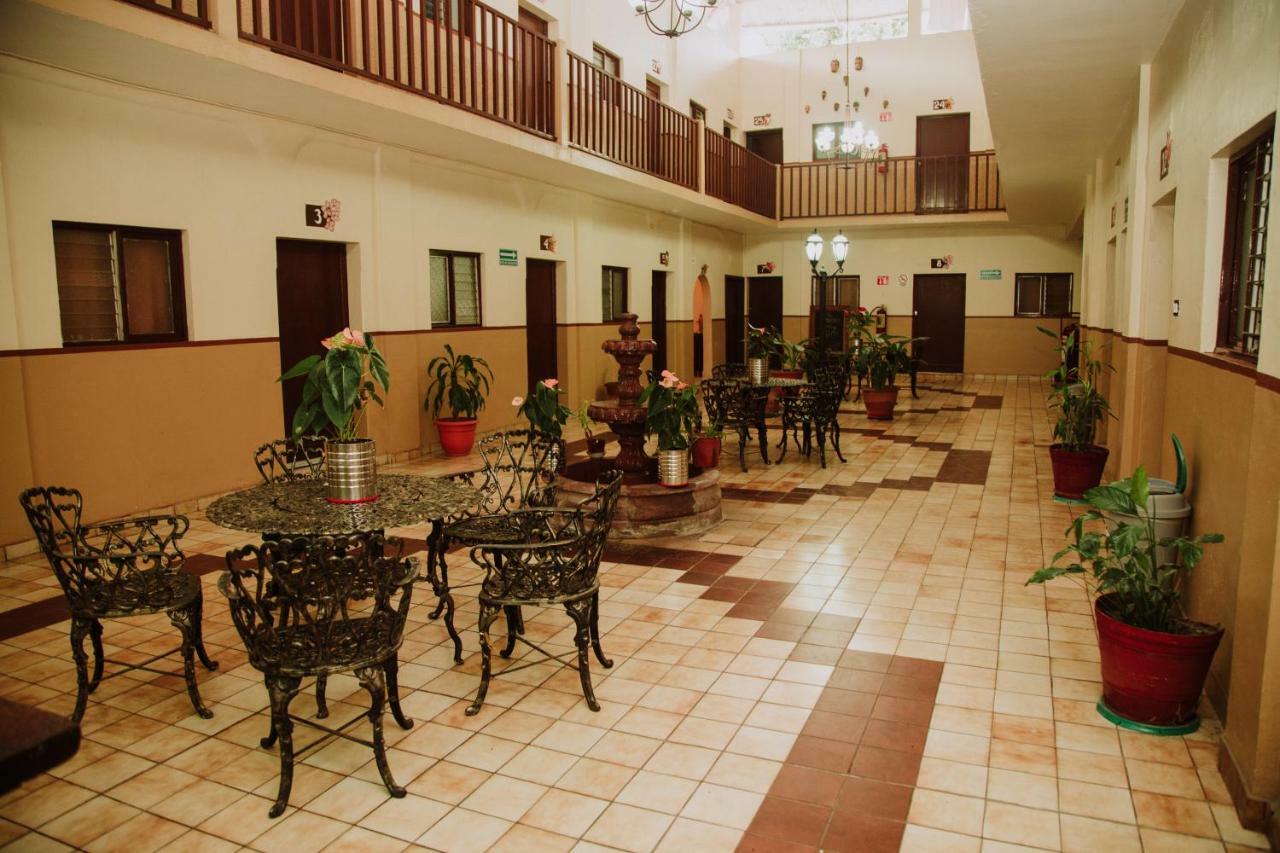 Hotel Cervantino Tapachula Exteriör bild